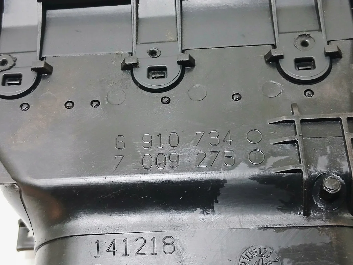 BMW E60 E61 Lüftungsgitter Mittel 6910734 thumbnail 3
