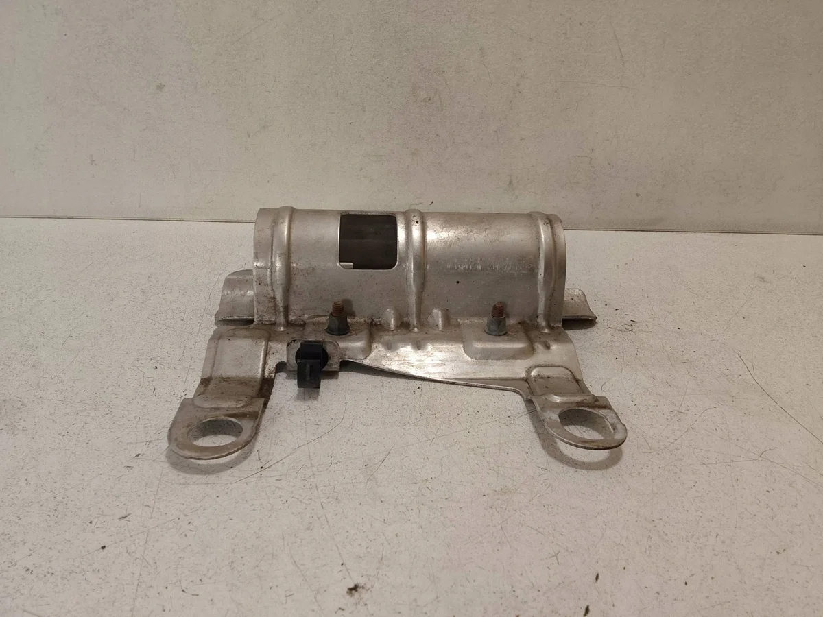 Volvo XC60 Support Filtre Carburant 322303317 image 3