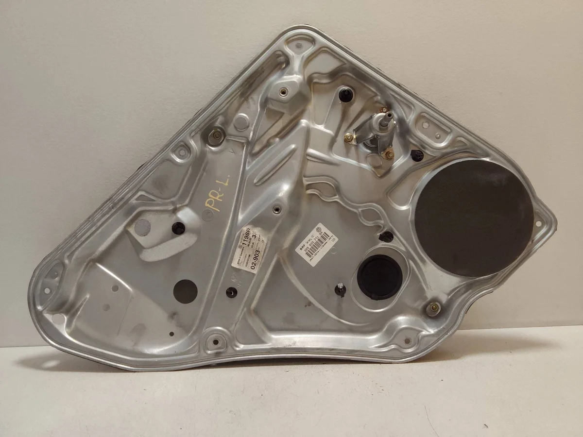 Volkswagen Passat B5.5 Fönsterhiss Bak Vänster 3B9839751BA