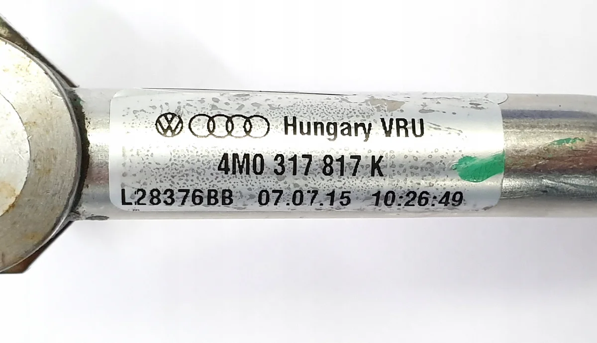 Audi 4M0317817K Olieleiding Gebruikt image 5