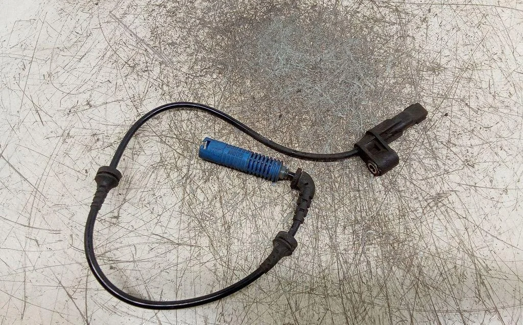 ABS Sensor vorne rechts BMW 3 COUPE (E46) 34526752