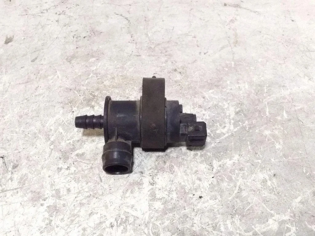 Volvo S60 II Elektromagnetventil 8653909 image 2