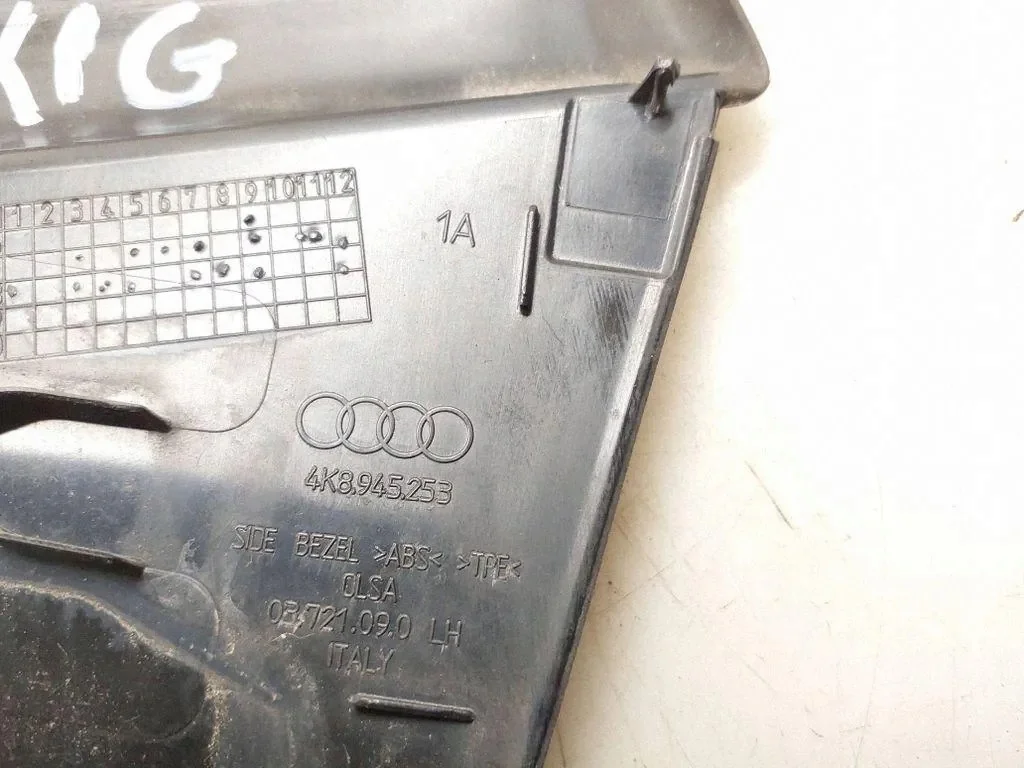 Audi A7 C8 Rückleuchtenabdeckung Links image 3