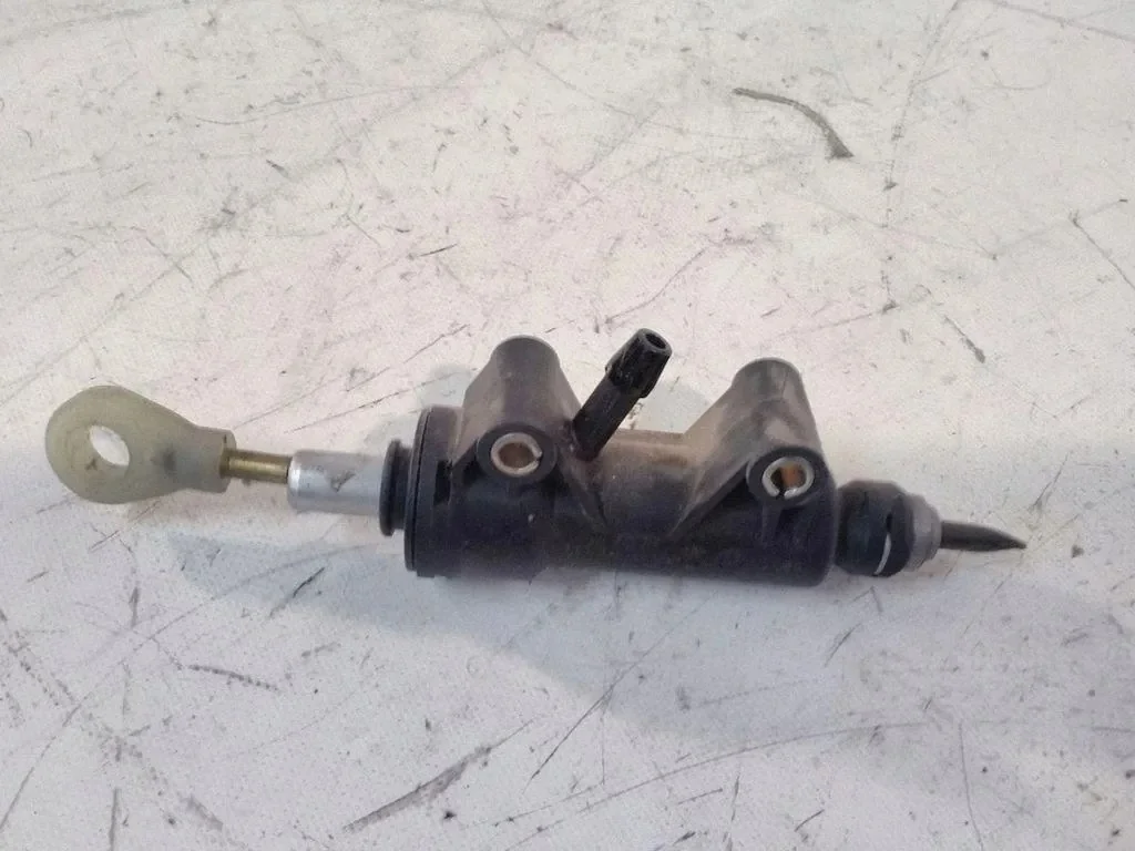 Cilindro Embrague BMW E46 21526752146 image 3