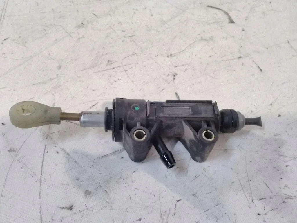Cilindro Embrague BMW E46 21526752146 image 4