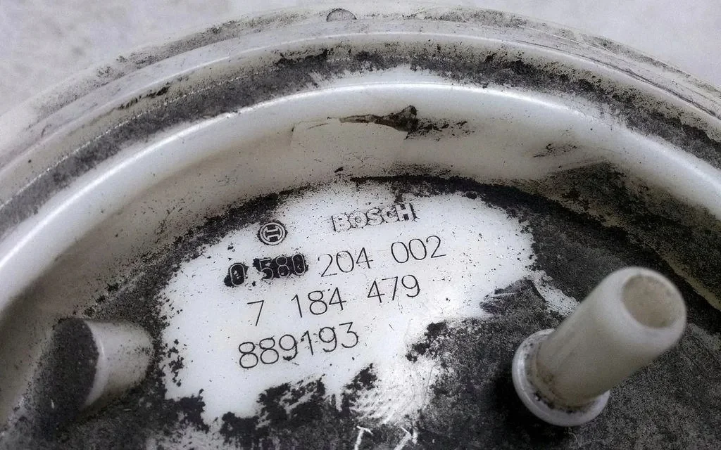 Brandstofniveausensor BMW 5 E60 Diesel image 3