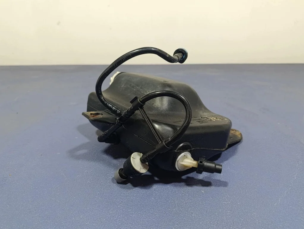 AdBlue Tank Ford C-MAX 3M51-9C103-AJ image 3