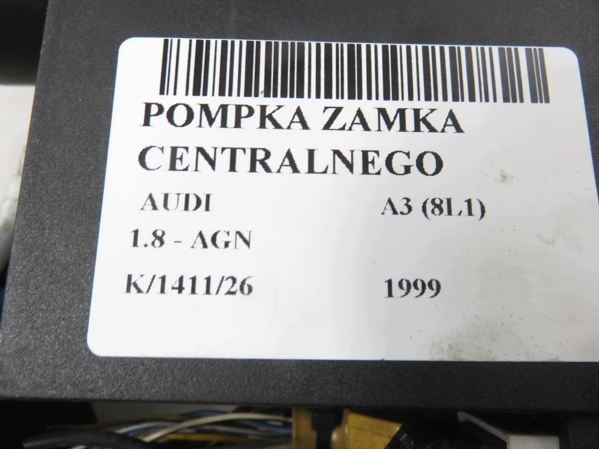 Zentralverriegelungspumpe Audi A3 (8L1) M1155407-8L0862257K image 9