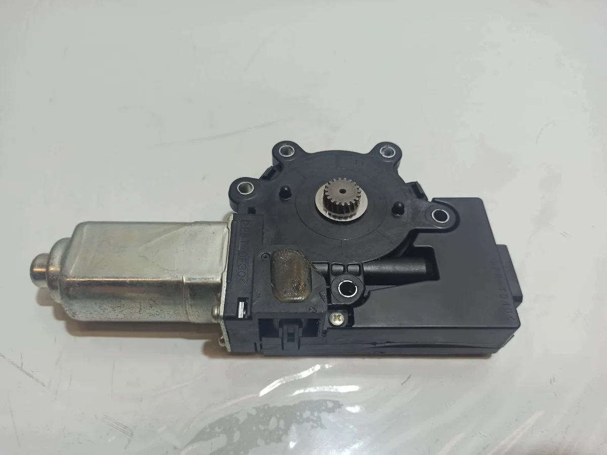 Moteur de Toit Ouvrant Subaru Forester SH thumbnail 1