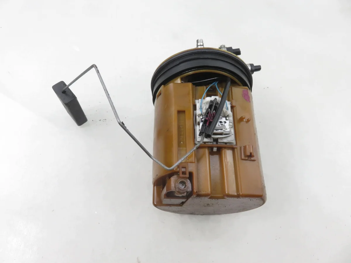 Bränslepump Mercedes Vito 112 CDI M1154993