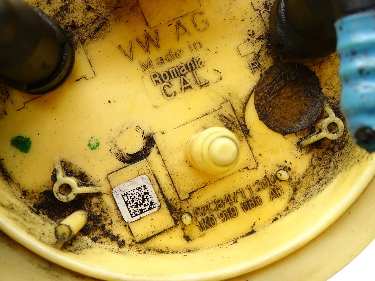 Kraftstoffpumpe VW Scirocco III 2.0 TDI 1K0919050AD image 3