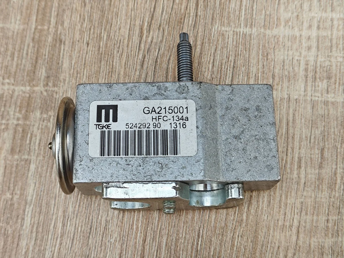 Audi A4 B9 A5 F5 ilmastointiventtiili 52429390 image 6