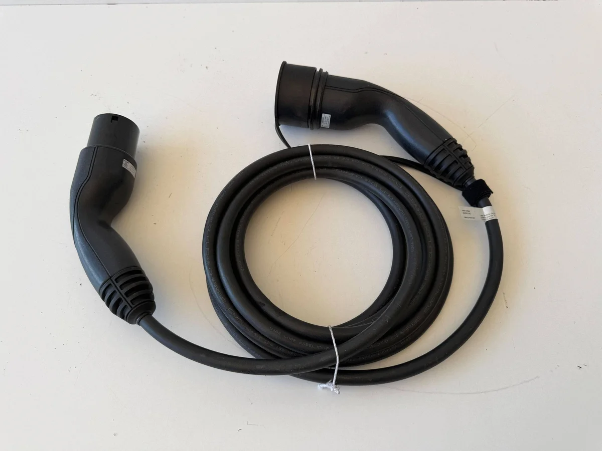 Latauskaapeli Land Rover Range Rover L494 J9D310C790BB