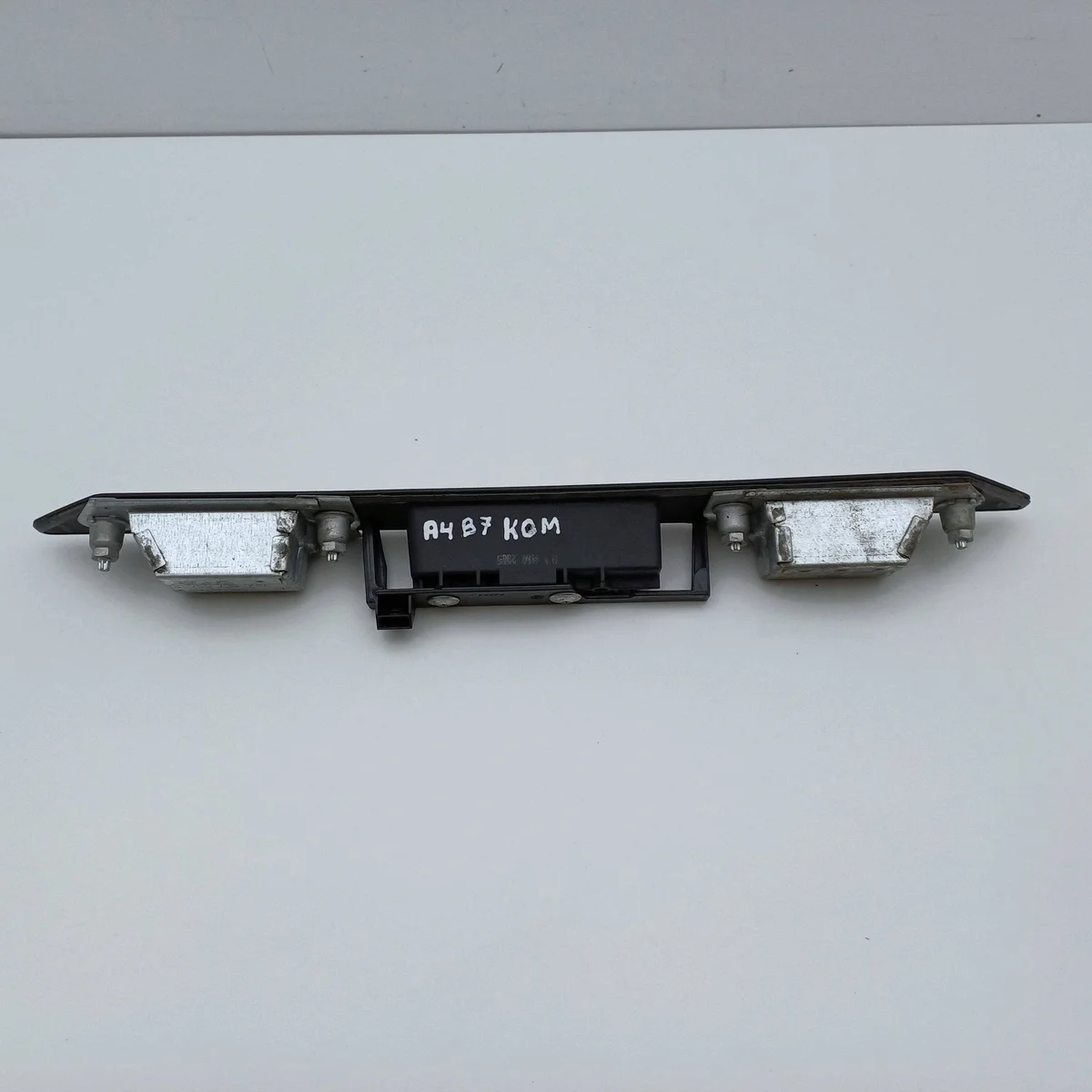Audi A4 B7 Kombi Heckklappen-Mikroschalter image 6