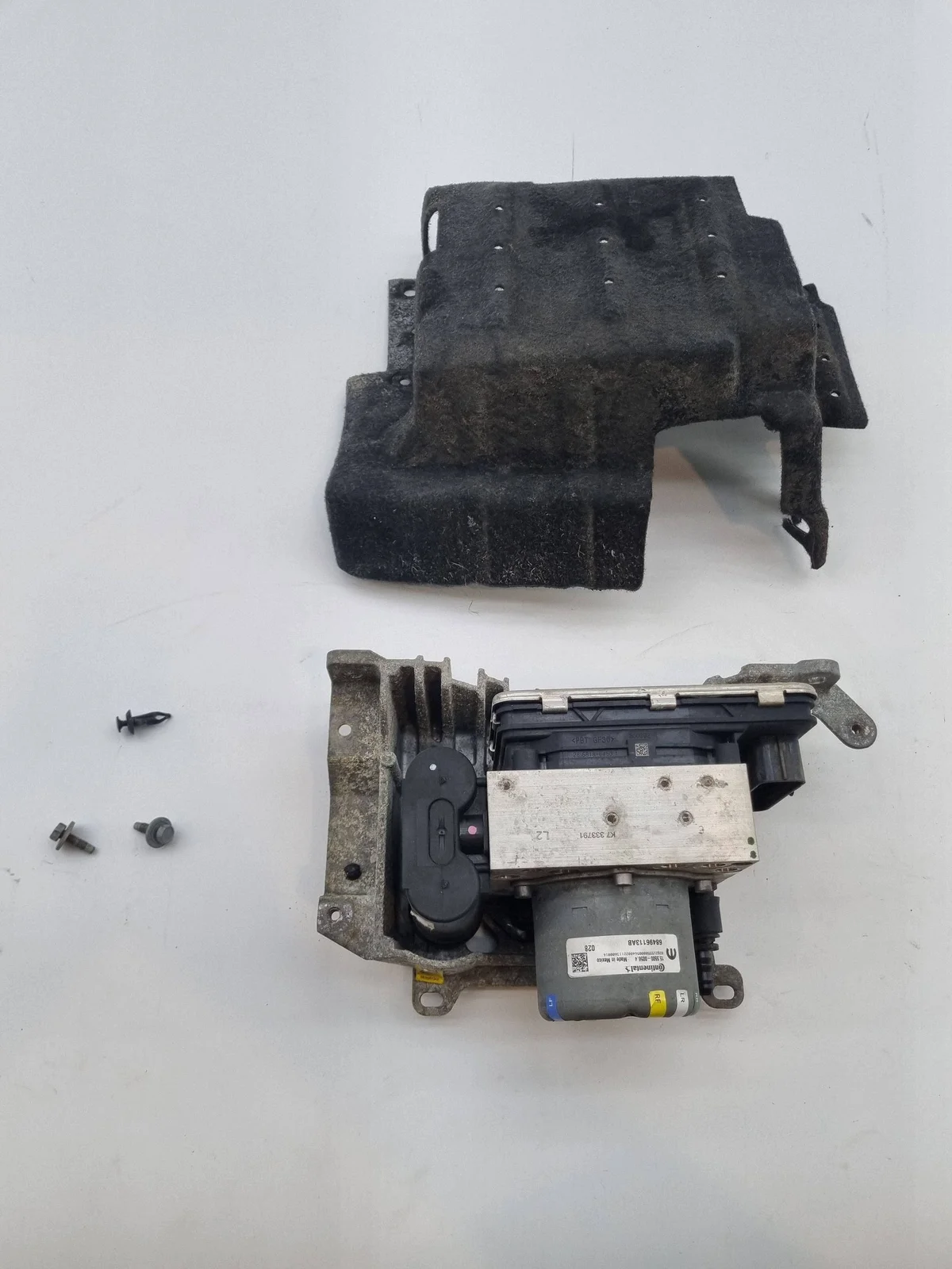 Luftfederkompressor hinten Ram 1500 DT 68496113AB