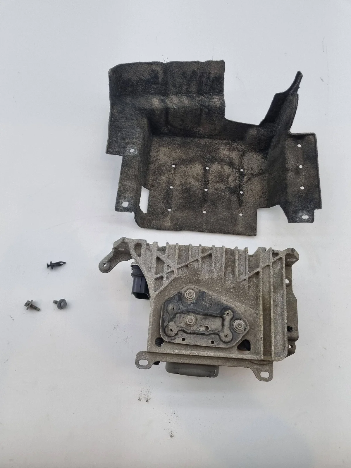 Luftfederkompressor hinten Ram 1500 DT 68496113AB image 3
