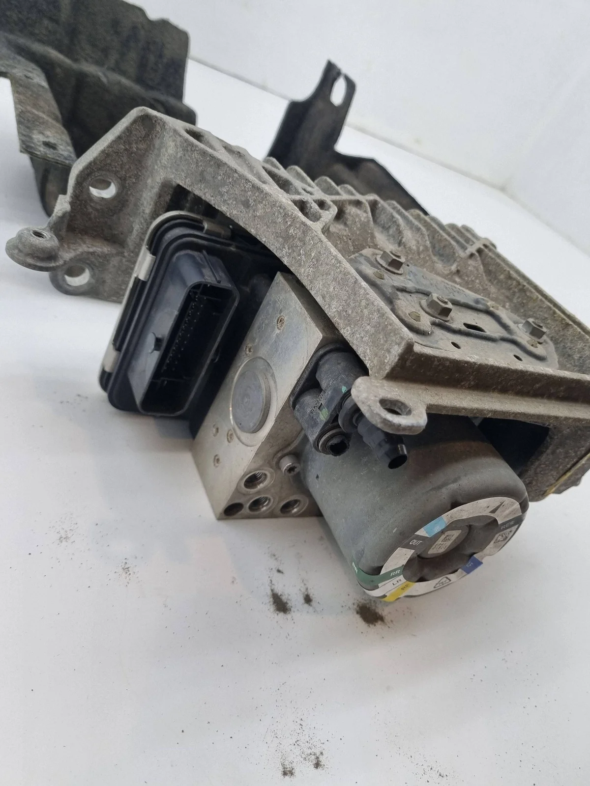Luftfederkompressor hinten Ram 1500 DT 68496113AB image 4