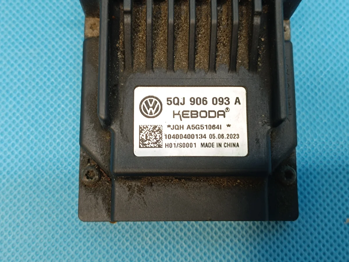 Steuergerät Pumpe Audi Q3 F3 2.0 TFSI 5QJ906093A image 9