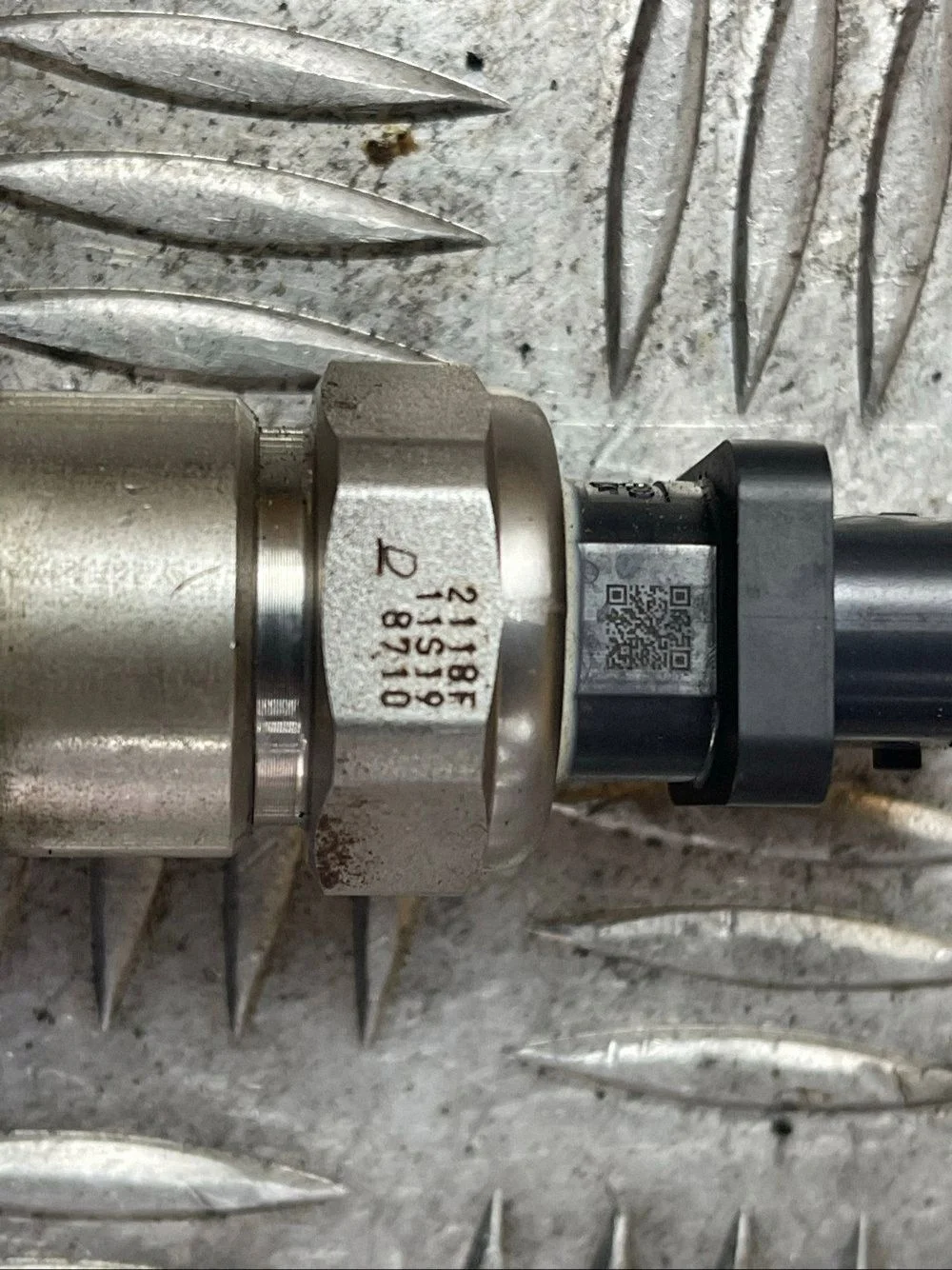Sensor de Pressão de Gases de Escape Porsche Cayenne 2118F image 5