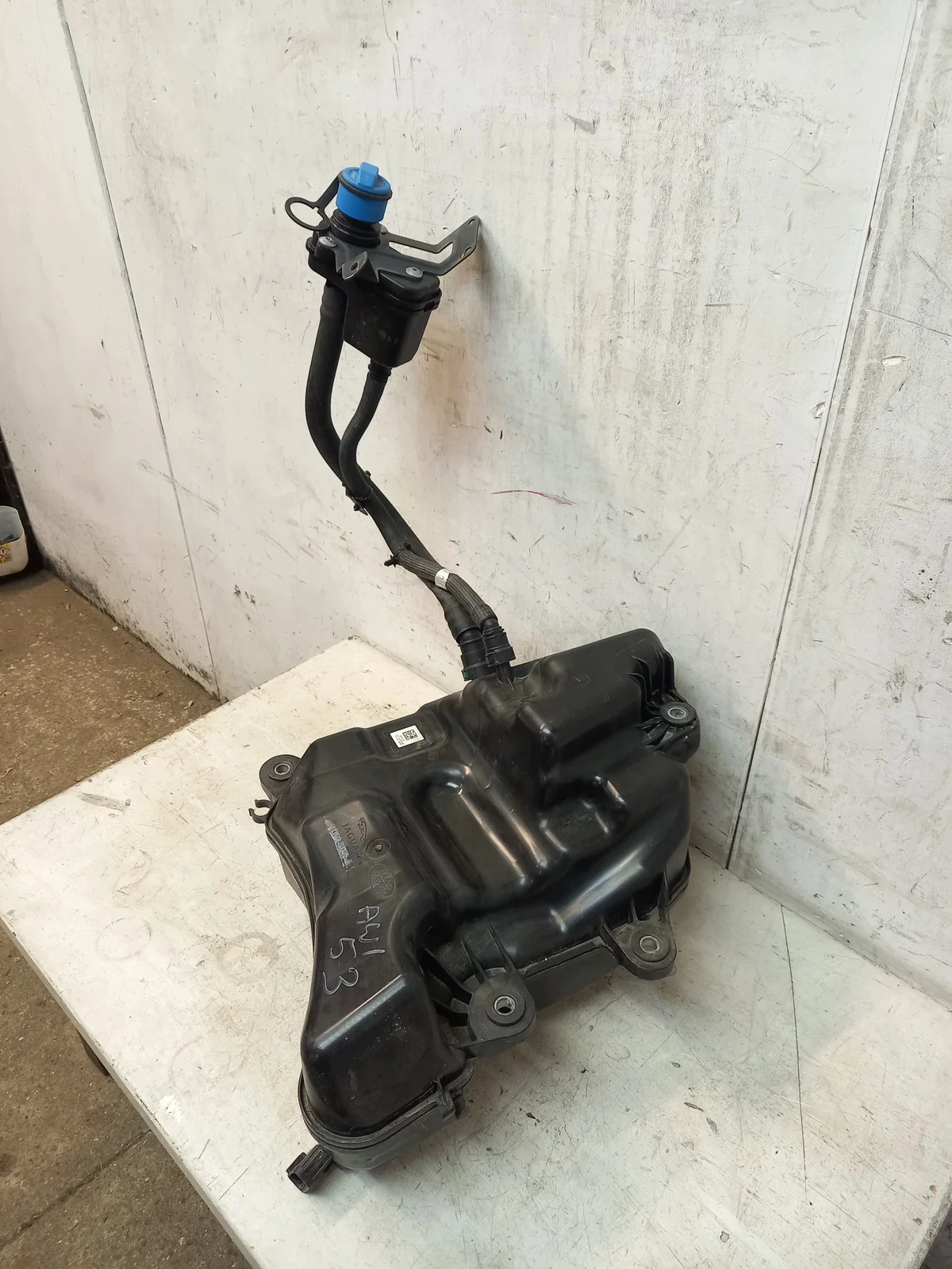 Land Rover Discovery Sport AdBlue Tank LK72-5J228-AB