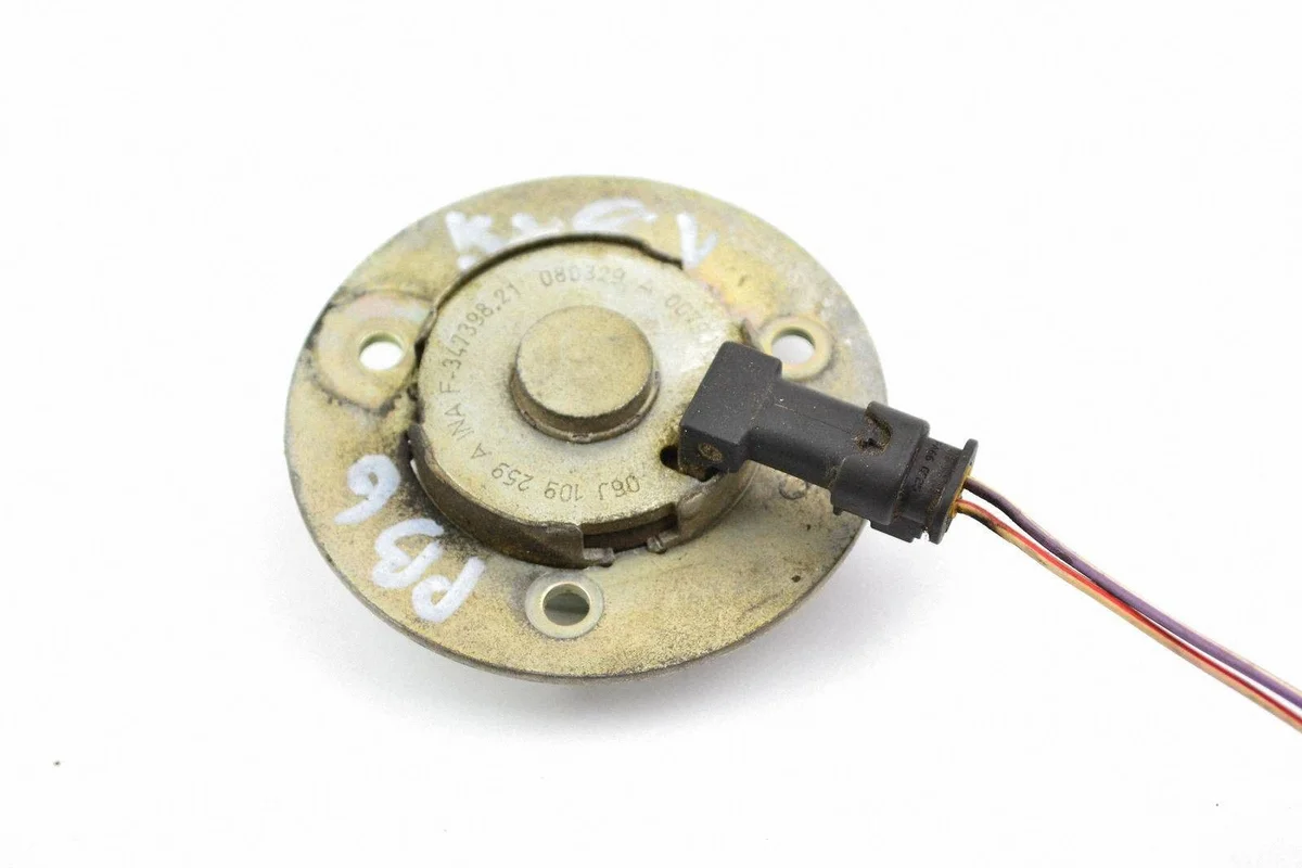 Camshaft Adjuster Valve VW Passat 1.8 TSI 06J109259A