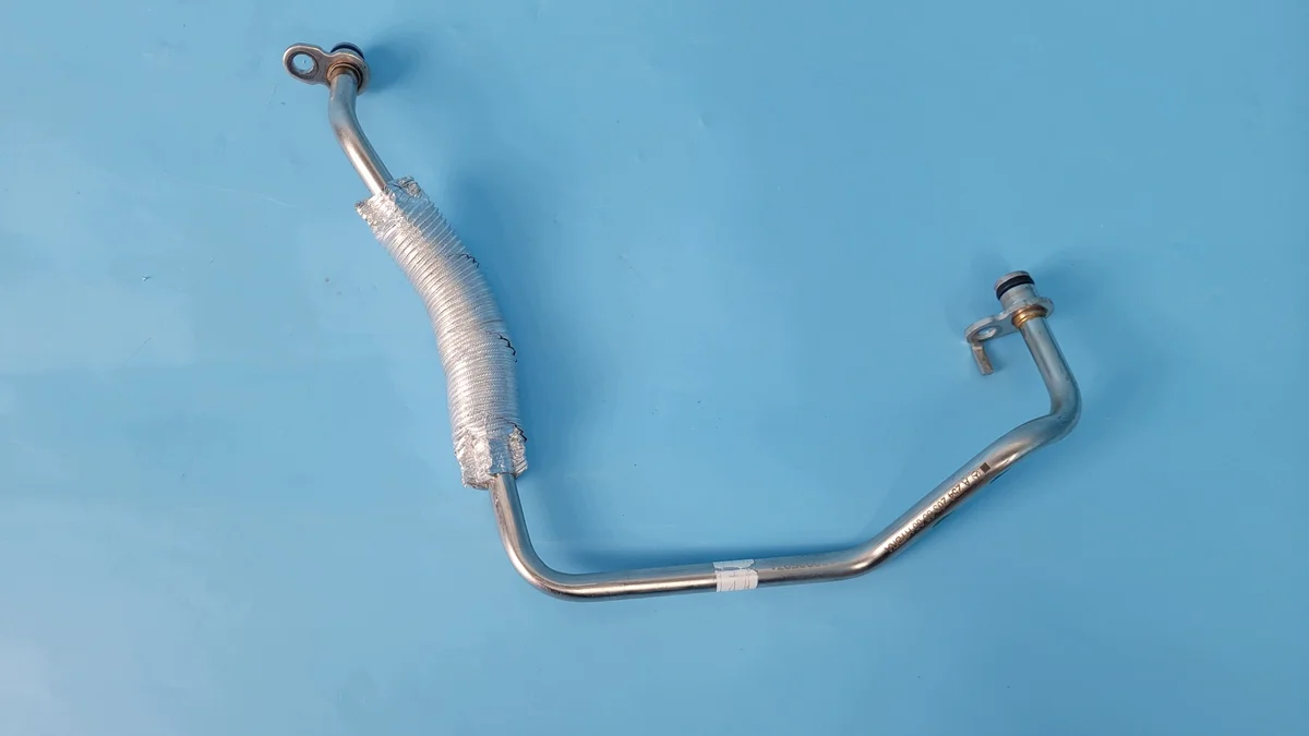 Tuyau Huile Mercedes W214 E200 A2542036600