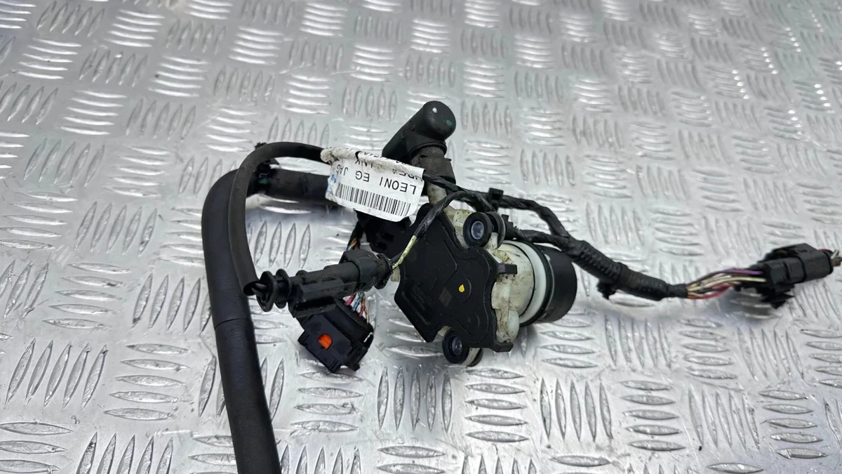 AdBlue Pumpe Jaguar F-PACE F01C250150 image 3