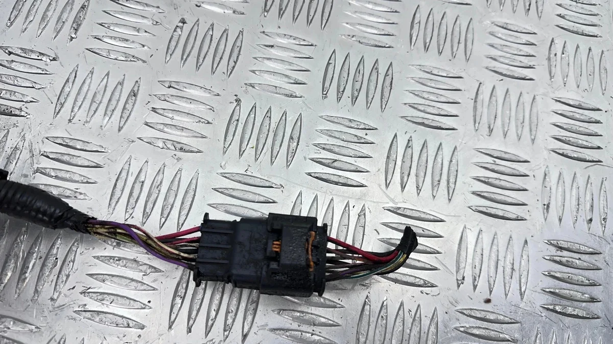 AdBlue Pumpe Jaguar F-PACE F01C250150 image 4