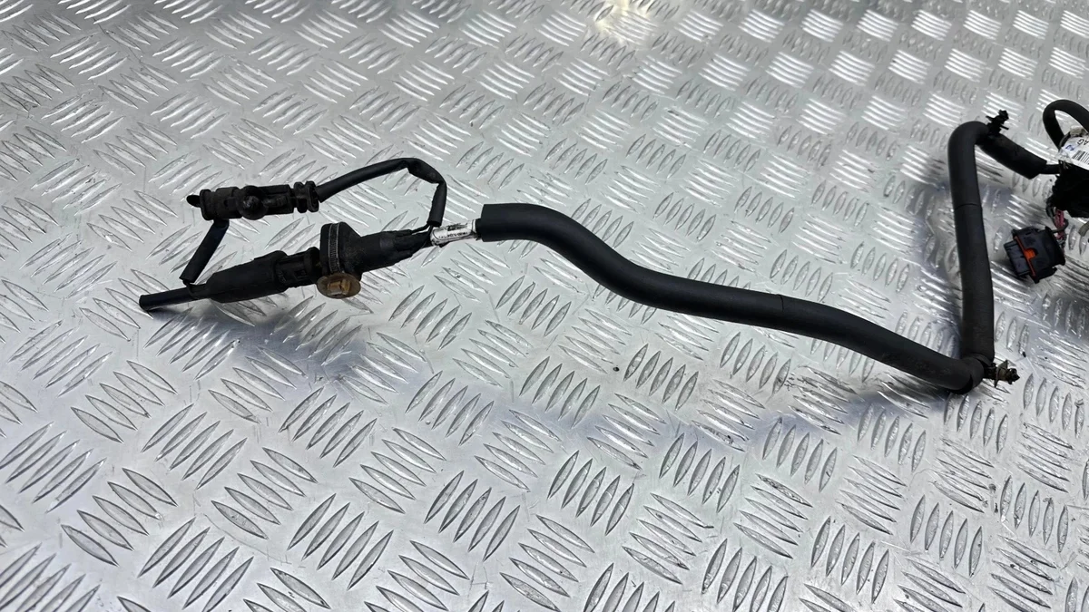 AdBlue Pumpe Jaguar F-PACE F01C250150 image 7