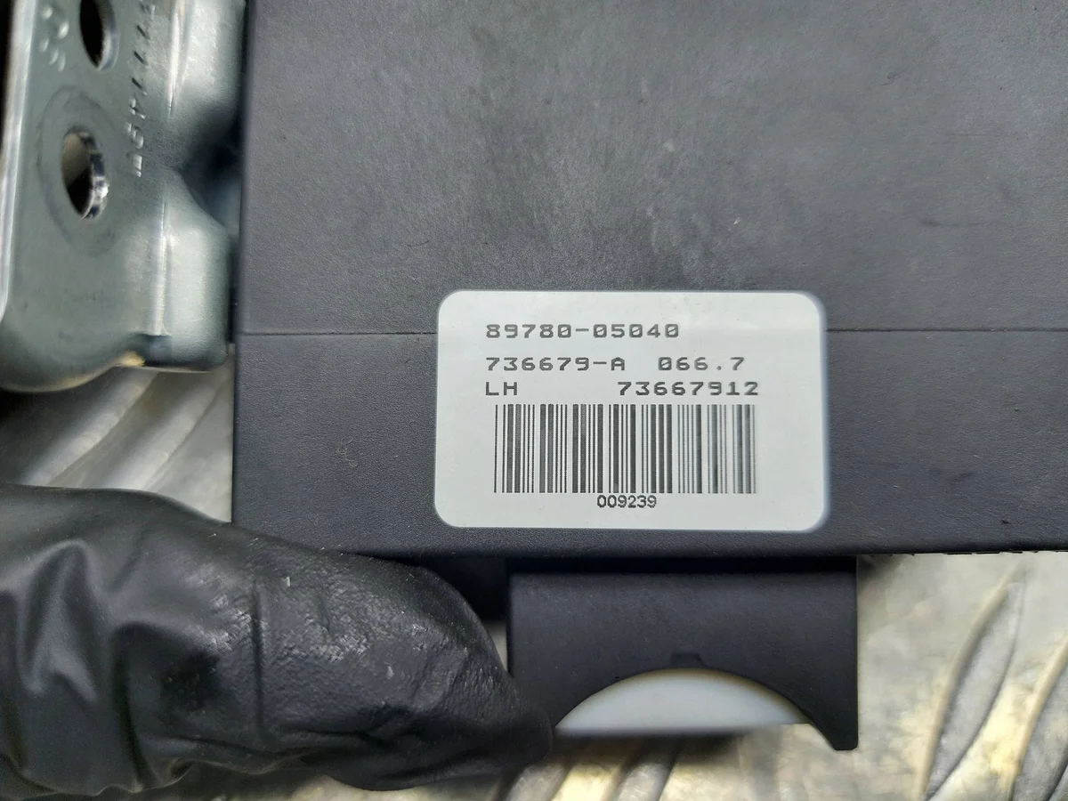 Steuergerät Immo Toyota Avensis T25 89780-05040 image 4