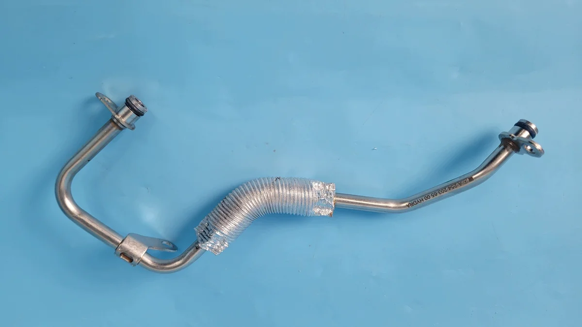 Tuyau Huile Mercedes W214 E200 A2542036500