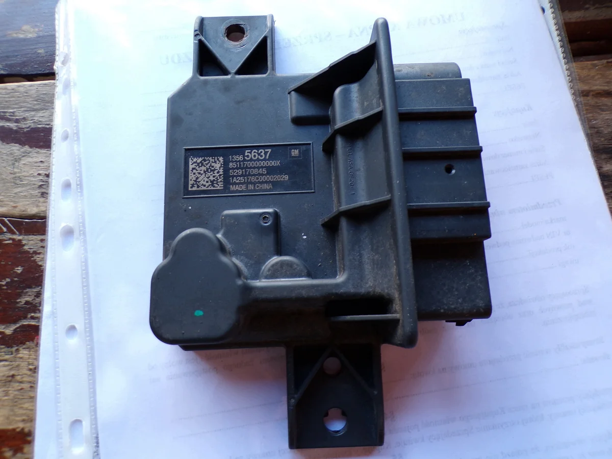 Unidade de Comando Bomba Combustível Opel Insignia B 13565637
