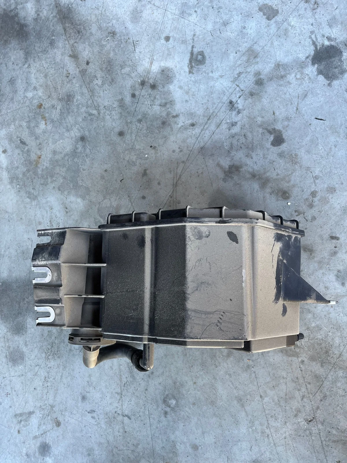 Alfa Romeo Stelvio 2.0 Benzin Kohlefilter image 6