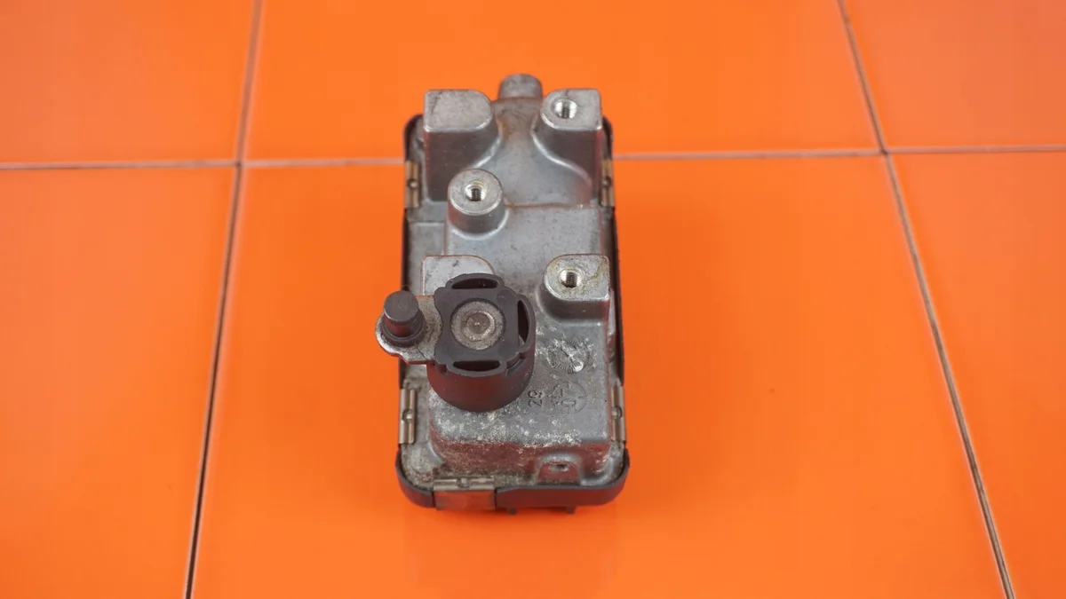 Turbolader-Steller Volvo S60 V70 XC70 6NW009228 image 7