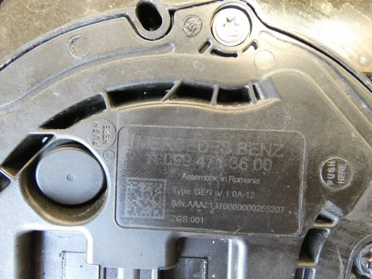 AdBlue Tank Mercedes W167 A1674703205 image 4