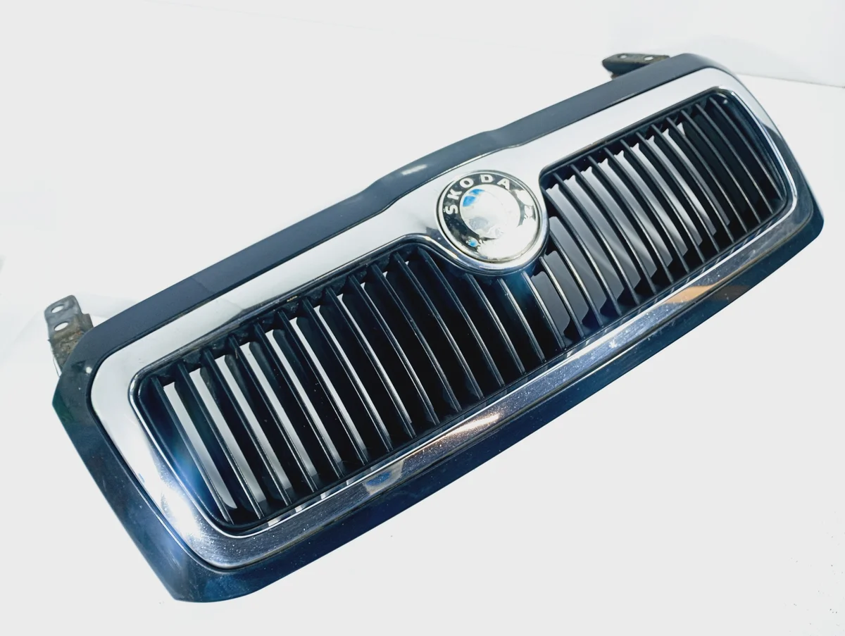 Grille de radiateur Skoda Octavia 1 1U0853651E