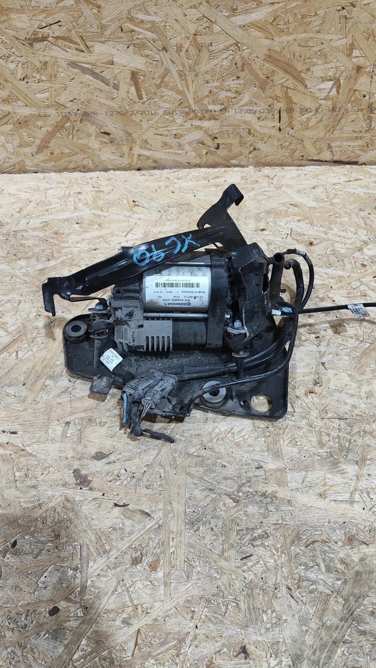 Volvo XC60/XC90 Compressor Ophanging thumbnail 1