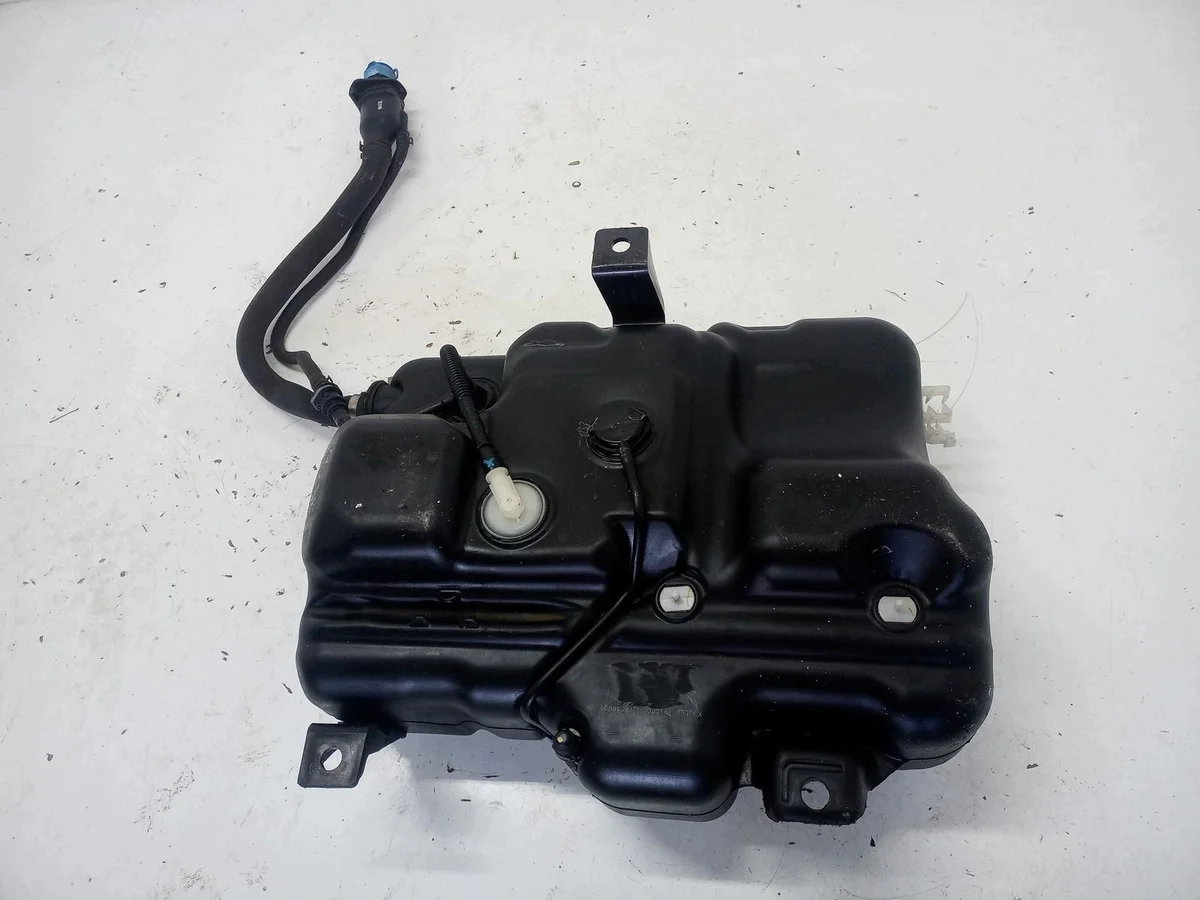 Zbiornik AdBlue Renault Trafic III image 3