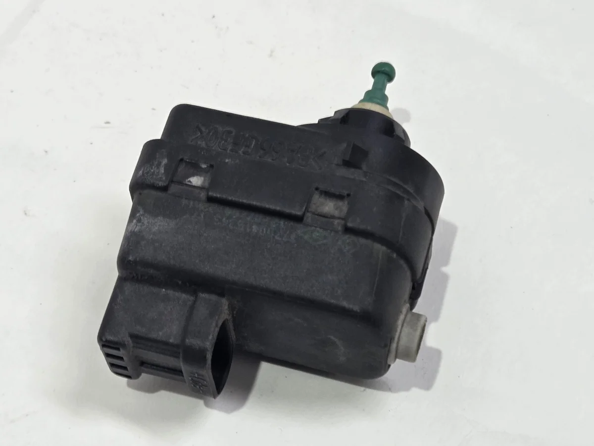 Stellmotor Scheinwerfer Renault Trafic II Vivaro A 17700415343