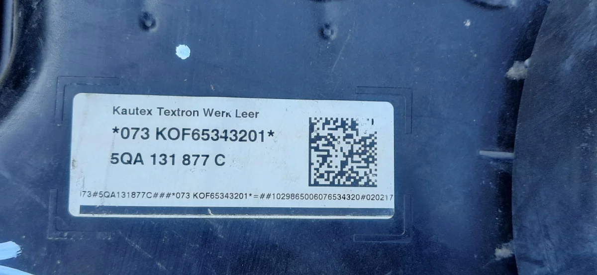 AdBlue Tank Pumpe VW Touran III 5QA131877C image 5