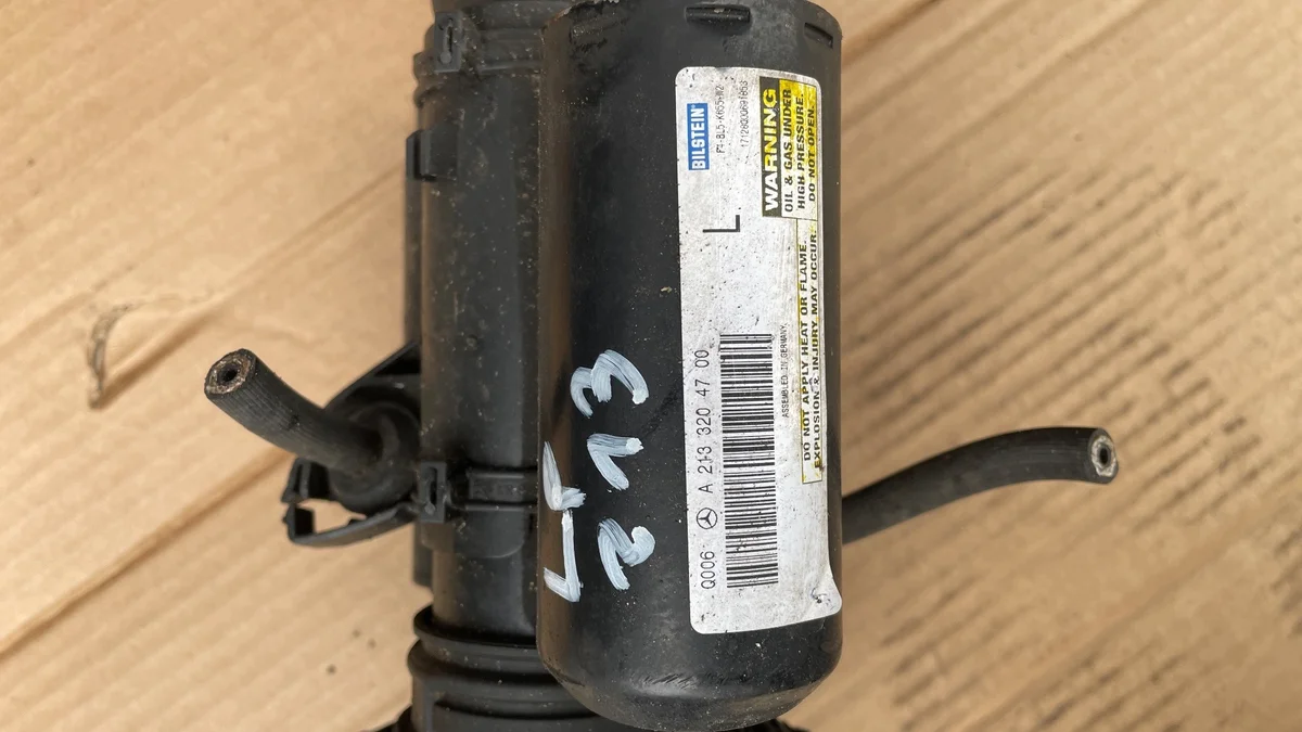 Luftfederbein vorne links Mercedes W213 A2133204700 image 8