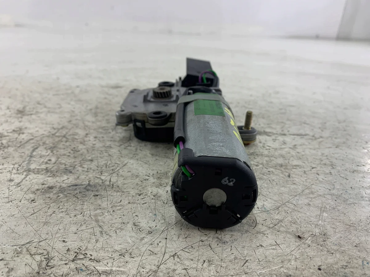 Mercedes W210 Motorkap Slot 2108202842 thumbnail 3