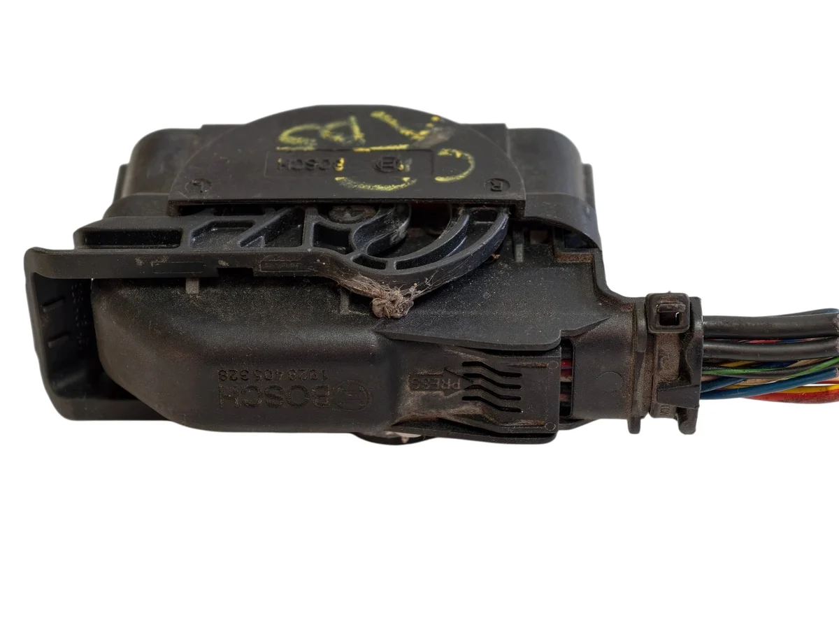 Conector Bomba Frenos ABS Opel Corsa D Original image 3