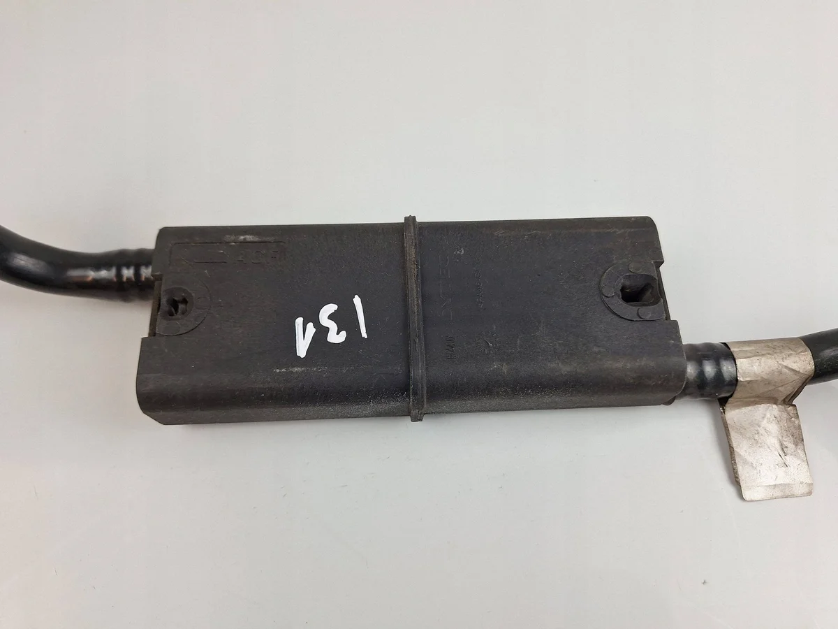 Filtre à charbon Maserati Ghibli 06700305810 image 4