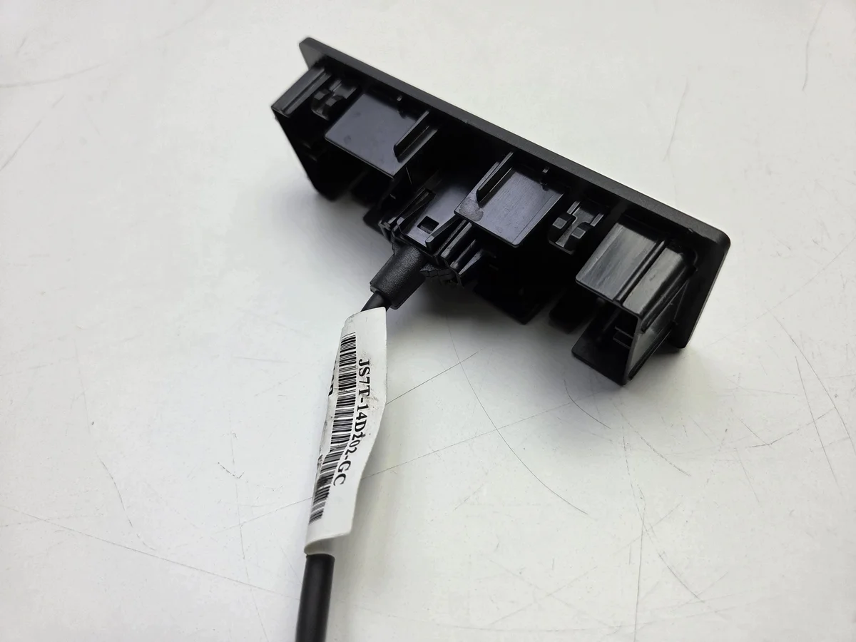 Ford Mondeo MK5 USB-Buchse CM5T-044K62-CA image 3