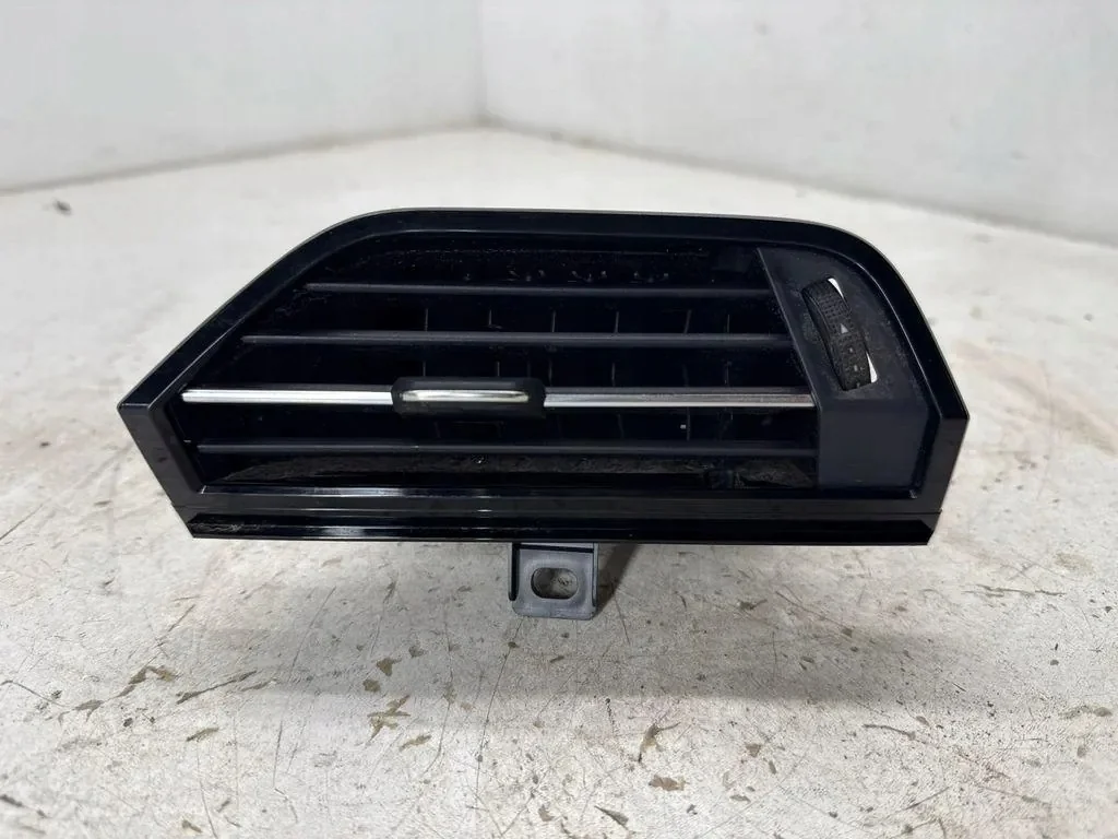 Nawiewy Audi Q3 (F3) 83B820902