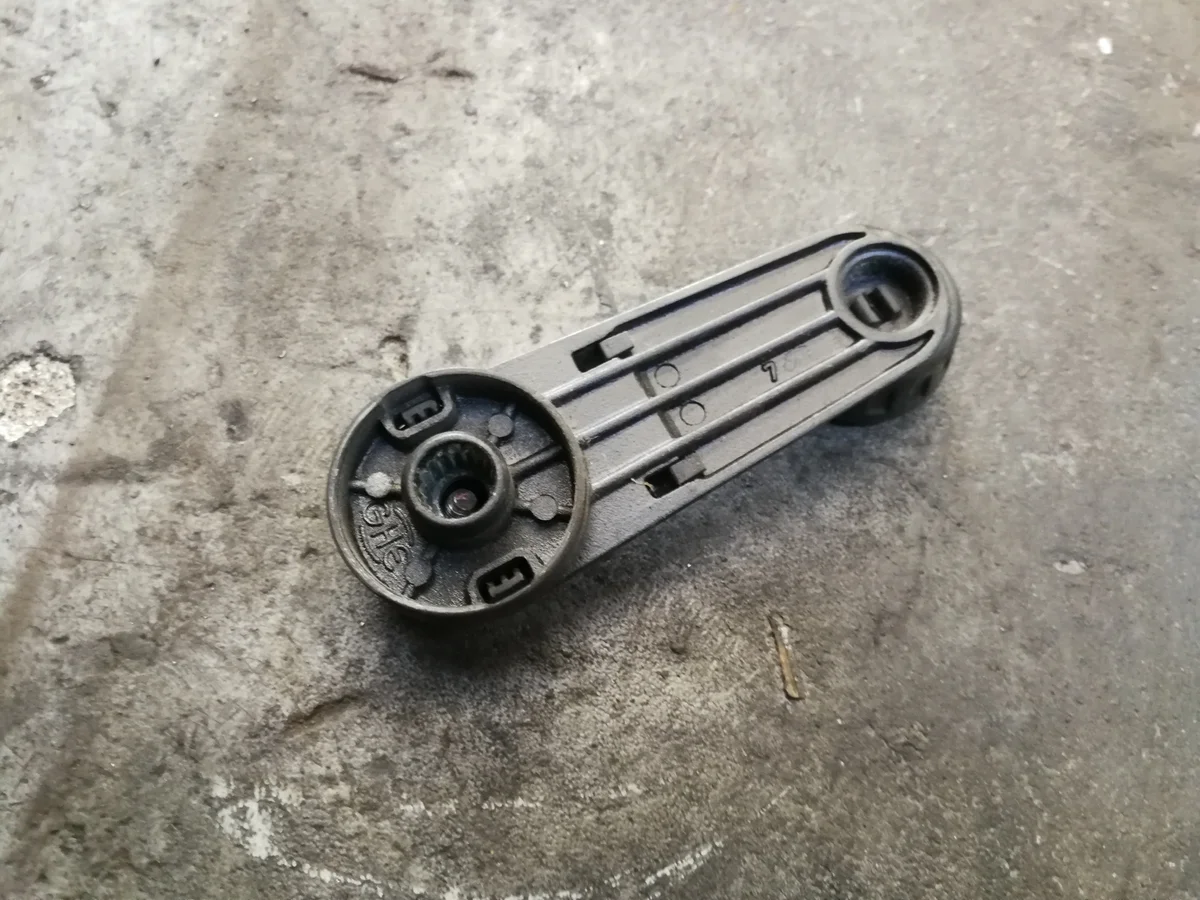 BMW E30 Fensterkurbel (2 Stück) image 3
