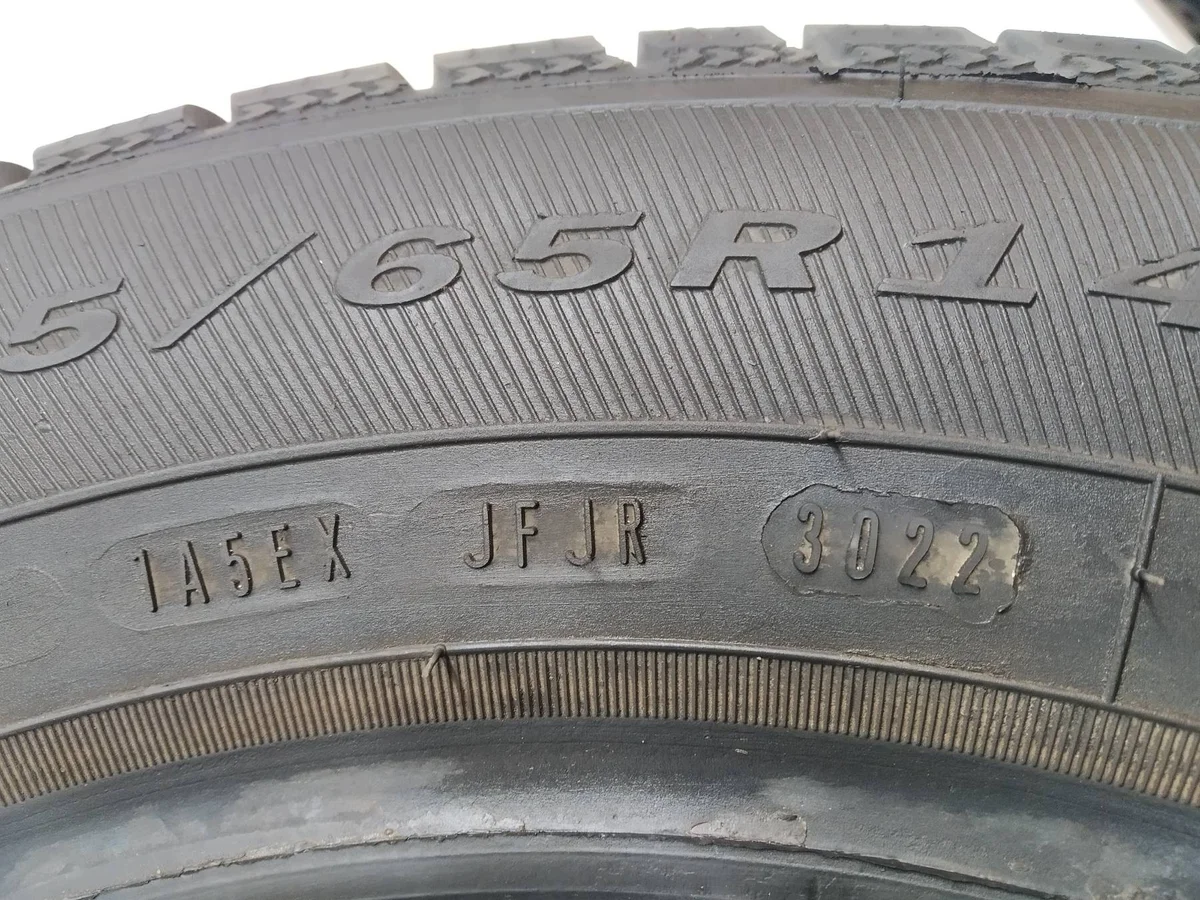 2x Neumático Invierno Debica Frigo 175/65R14 Usado image 5