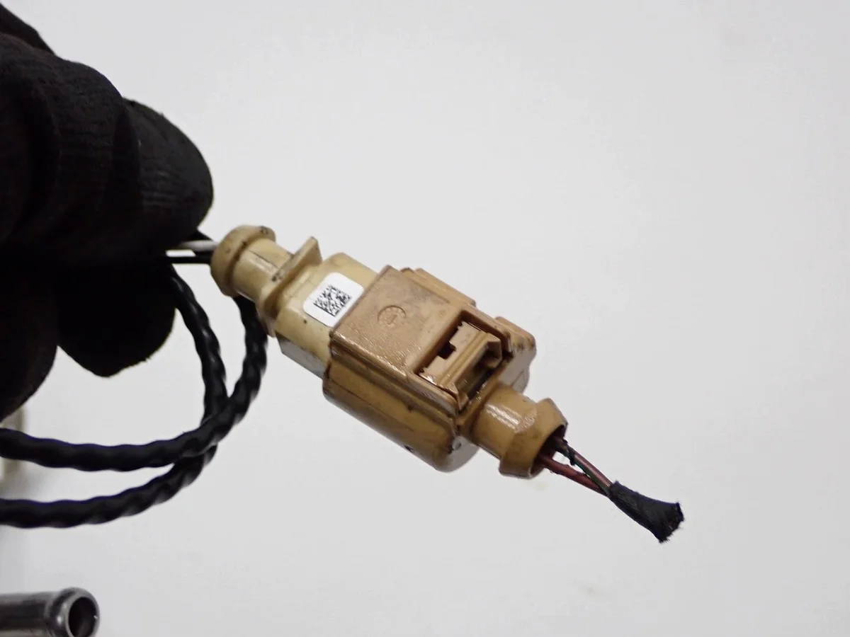 Einspritzdüse AdBlue Audi A4 B9 A5 F5 2.0 TDI 05L131113K image 5