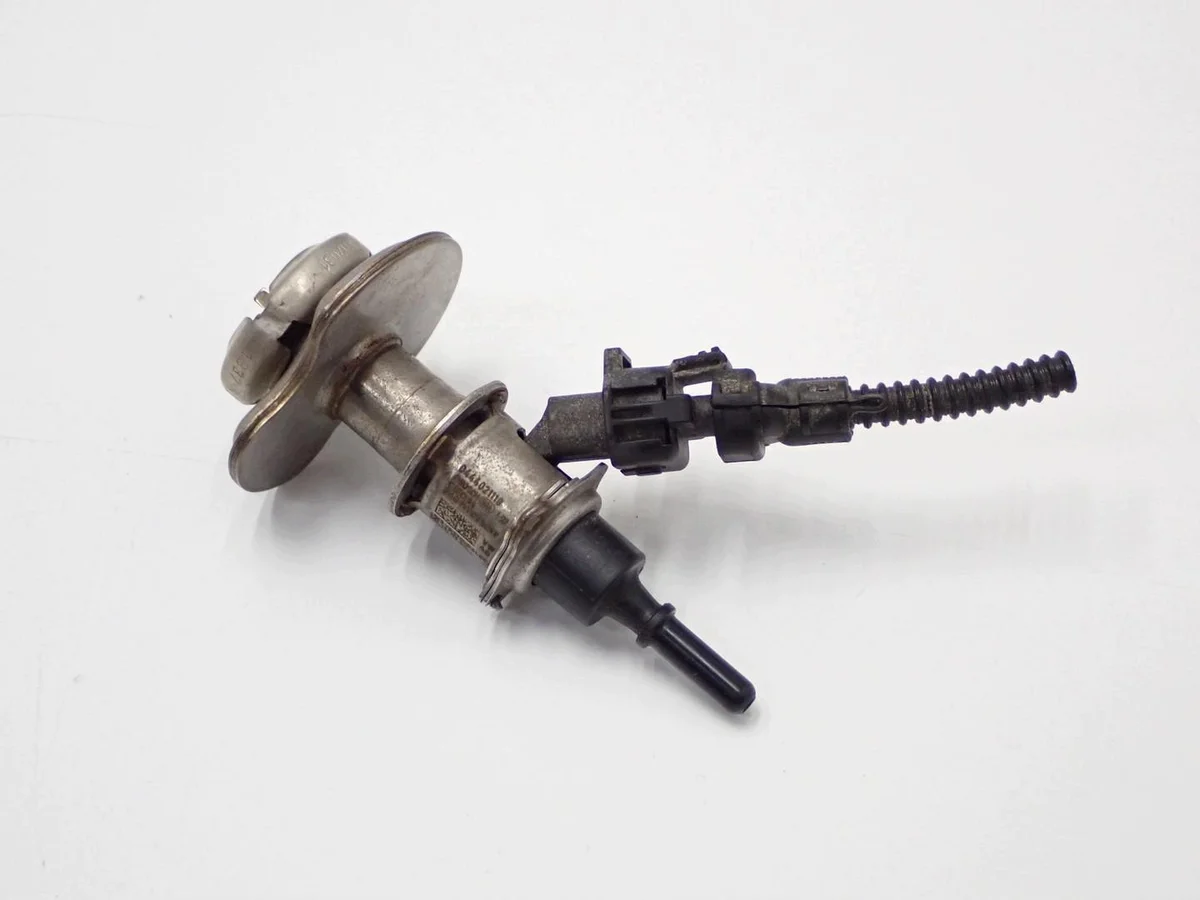 Einspritzdüse AdBlue 05L131113AD Audi A5 II F5 A4 B9 8W